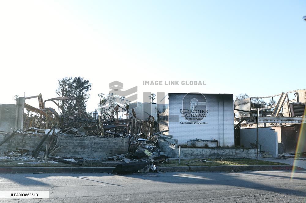 Disaster Areas Of Pacific Palisades After The Wildfire - CA