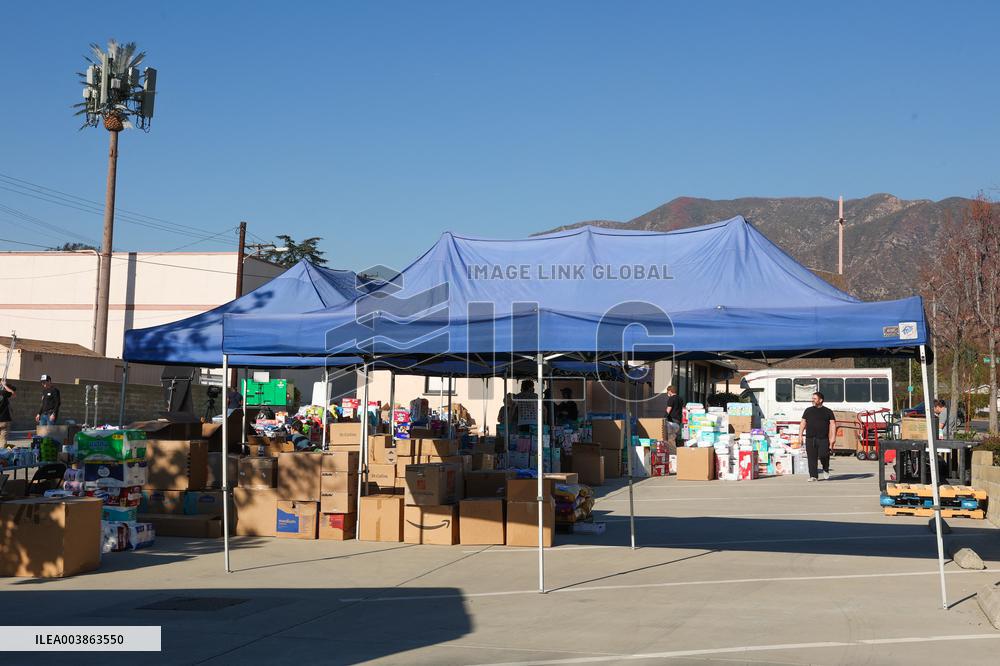 Disaster Areas Of Altadena After The Passage Of Eaton Fire - LA