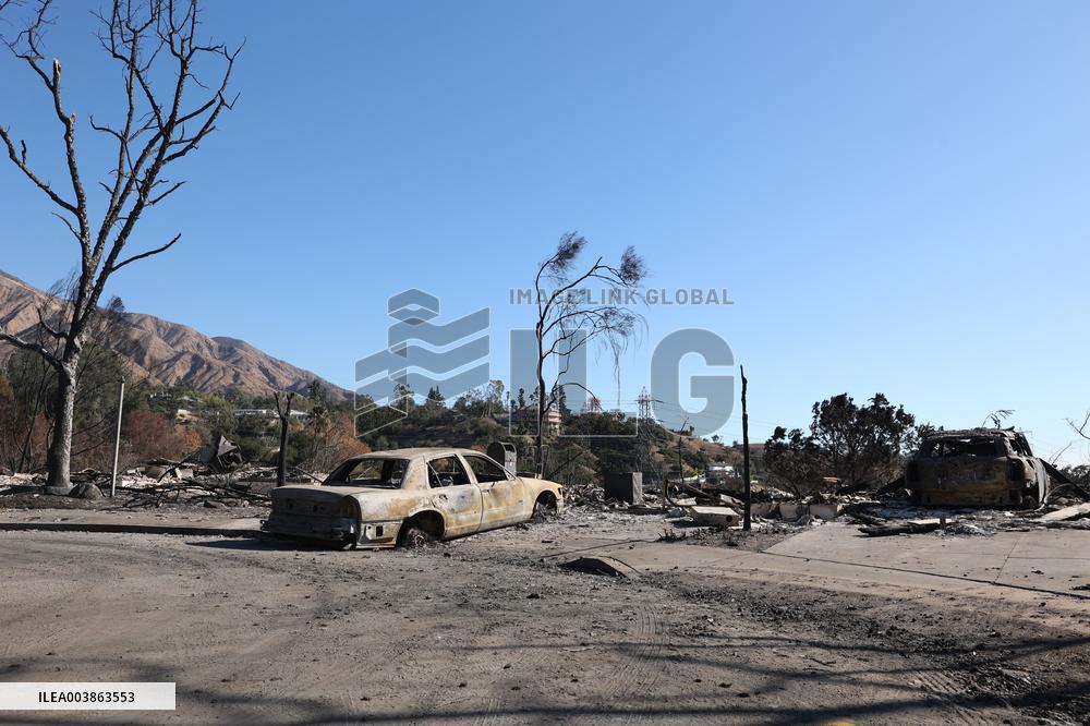 Disaster Areas Of Altadena After The Passage Of Eaton Fire - LA