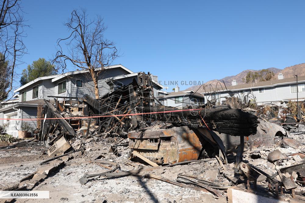 Disaster Areas Of Altadena After The Passage Of Eaton Fire - LA