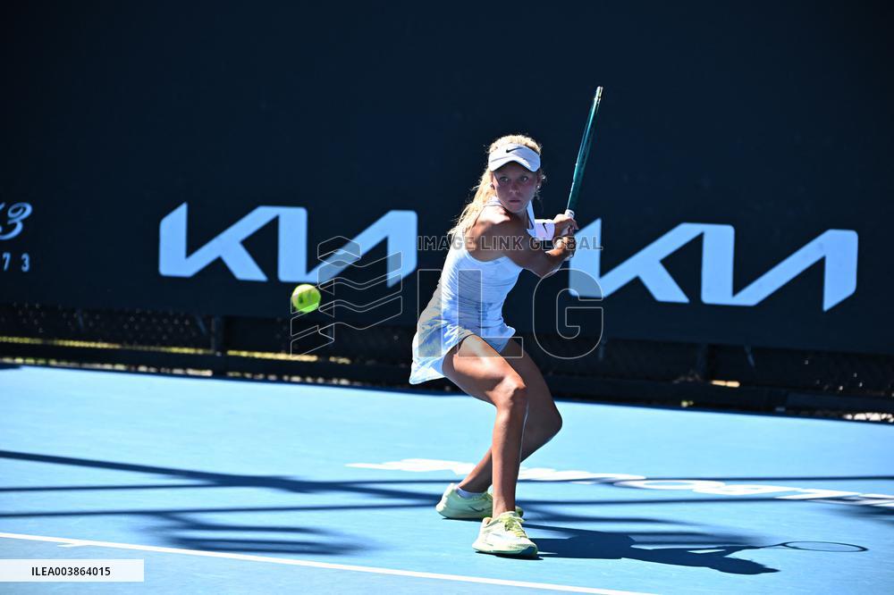 Ksenia Efremova At The 2025 Australian Open - Melbourne