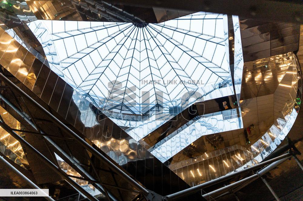 Illustration of the Parisian metro station Villejuif Gustave Roussy - Villejuif AJ