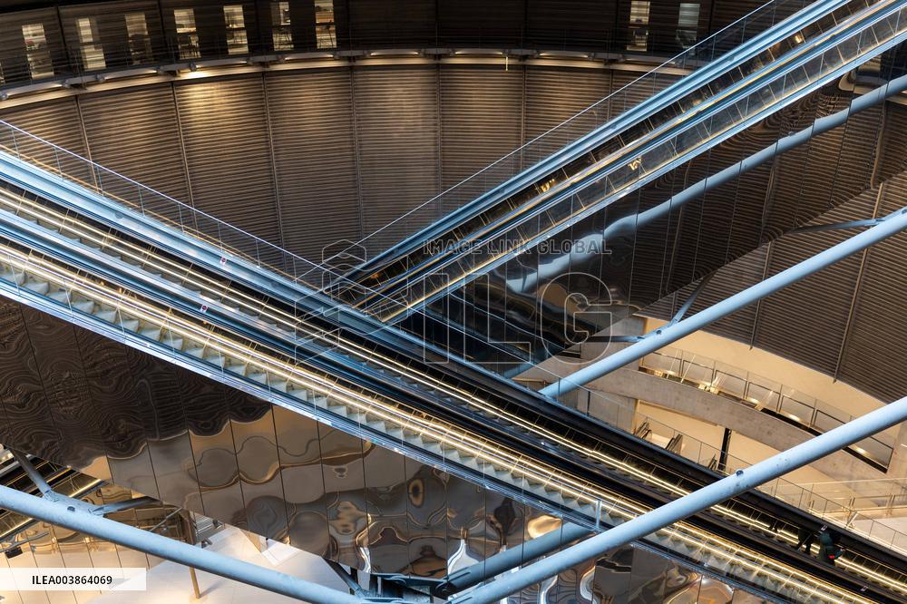 Illustration of the Parisian metro station Villejuif Gustave Roussy - Villejuif AJ