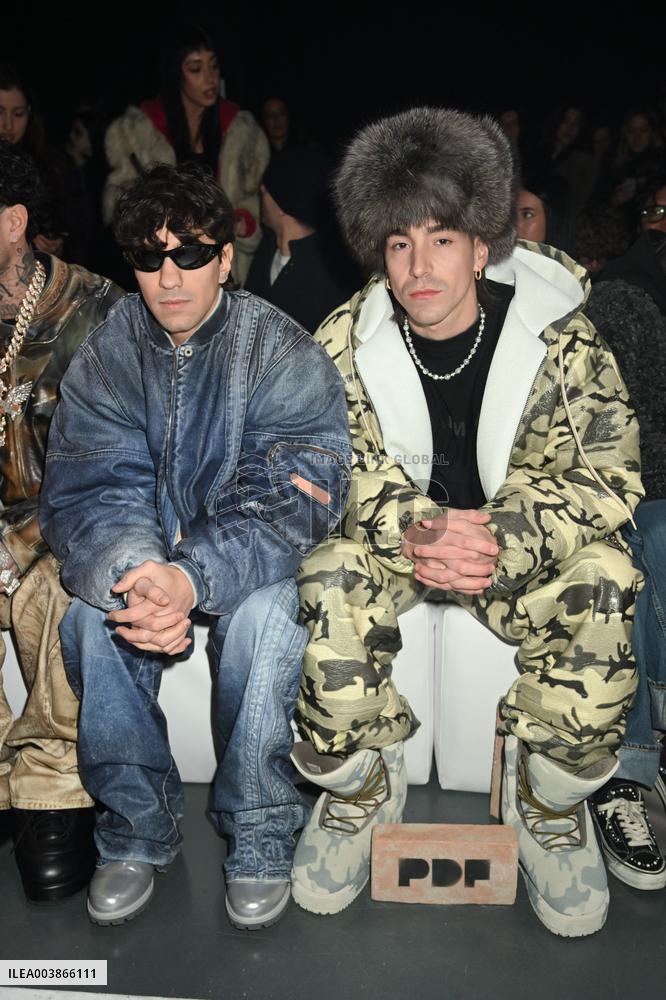 MFW - PDF Front Row