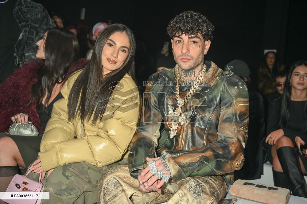 MFW - PDF Front Row