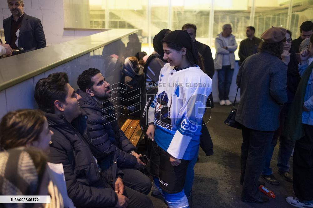 Iranian Sportswomen And The Ice Hockey Premier League