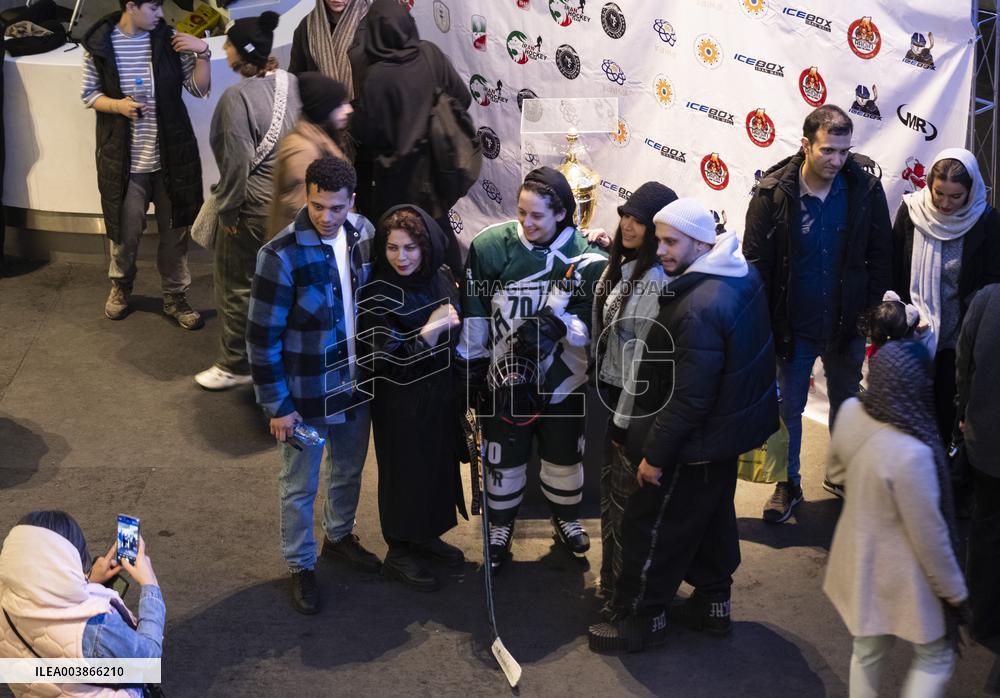 Iranian Sportswomen And The Ice Hockey Premier League