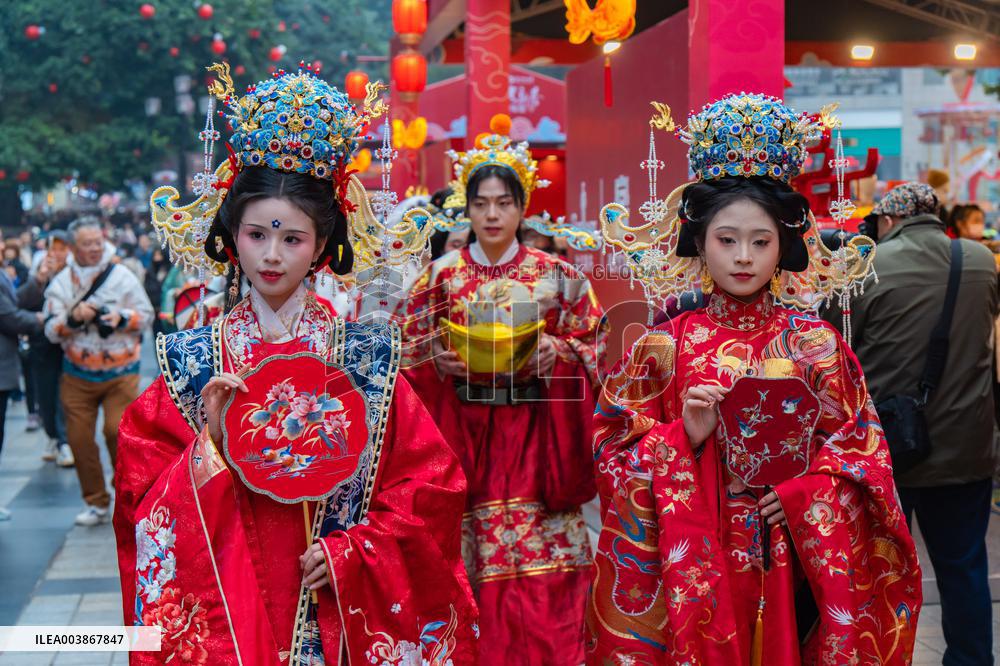 Hanfu Parade in Chongqing