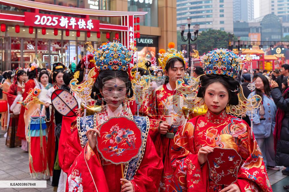 Hanfu Parade in Chongqing