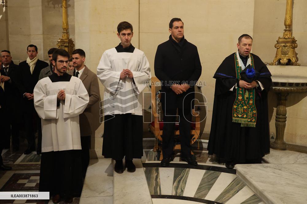 Exclusive - Louis Alphonse Of Bourbon At A Mass In Honor Of Louis Xvi - Paris