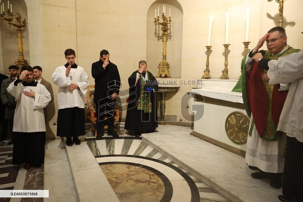 Exclusive - Louis Alphonse Of Bourbon At A Mass In Honor Of Louis Xvi - Paris