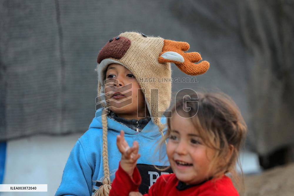 Situation of displaced Palestinian a day before Israel-Hamas ceasefire