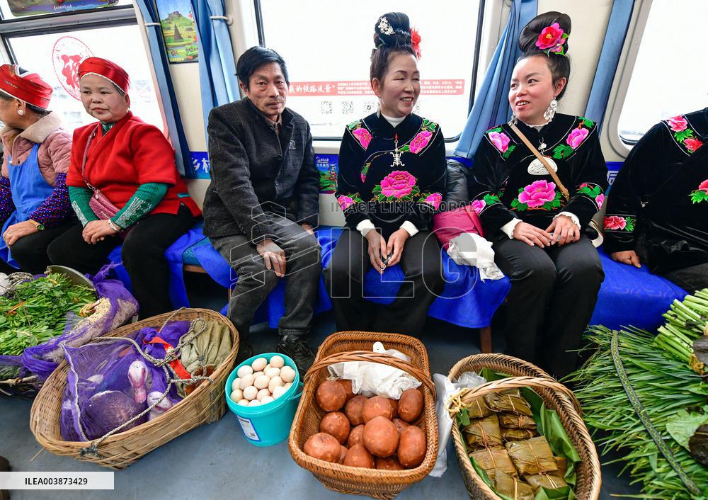 Amazing Slow Train Village Gala - China