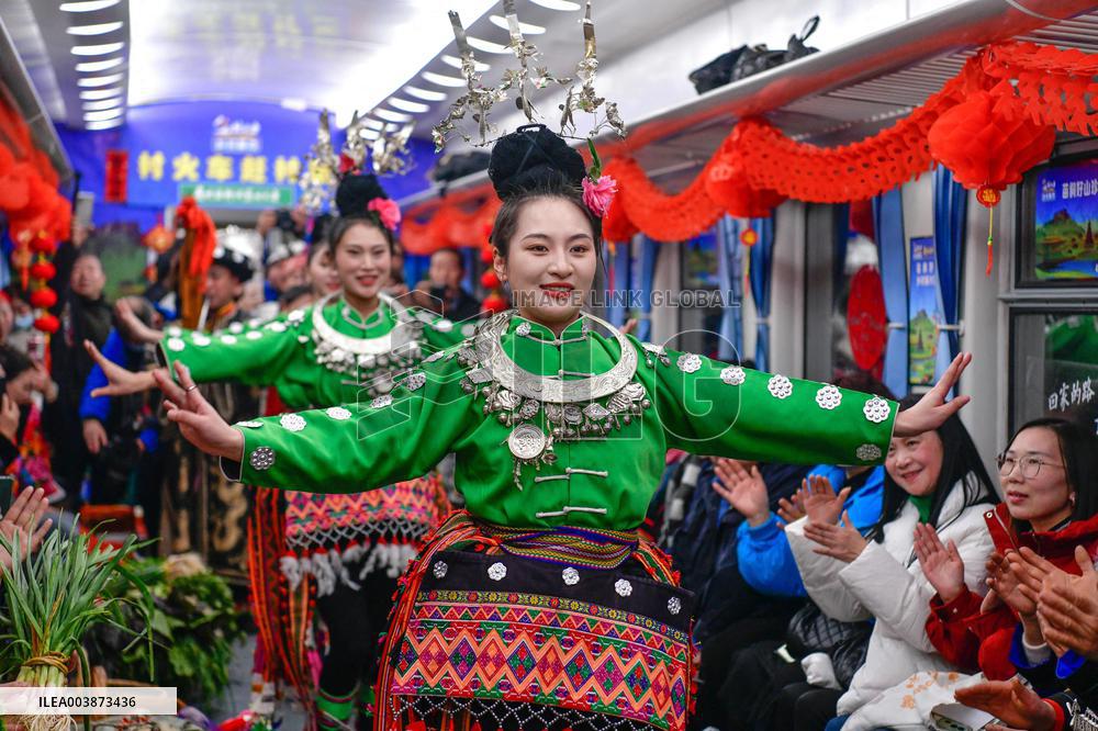 Amazing Slow Train Village Gala - China