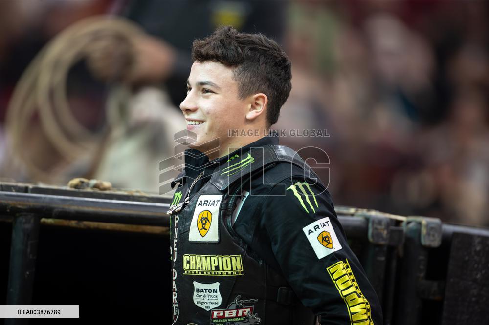 Michelob Ultra PBR: Unleash The Beast At Houston Toyota Center