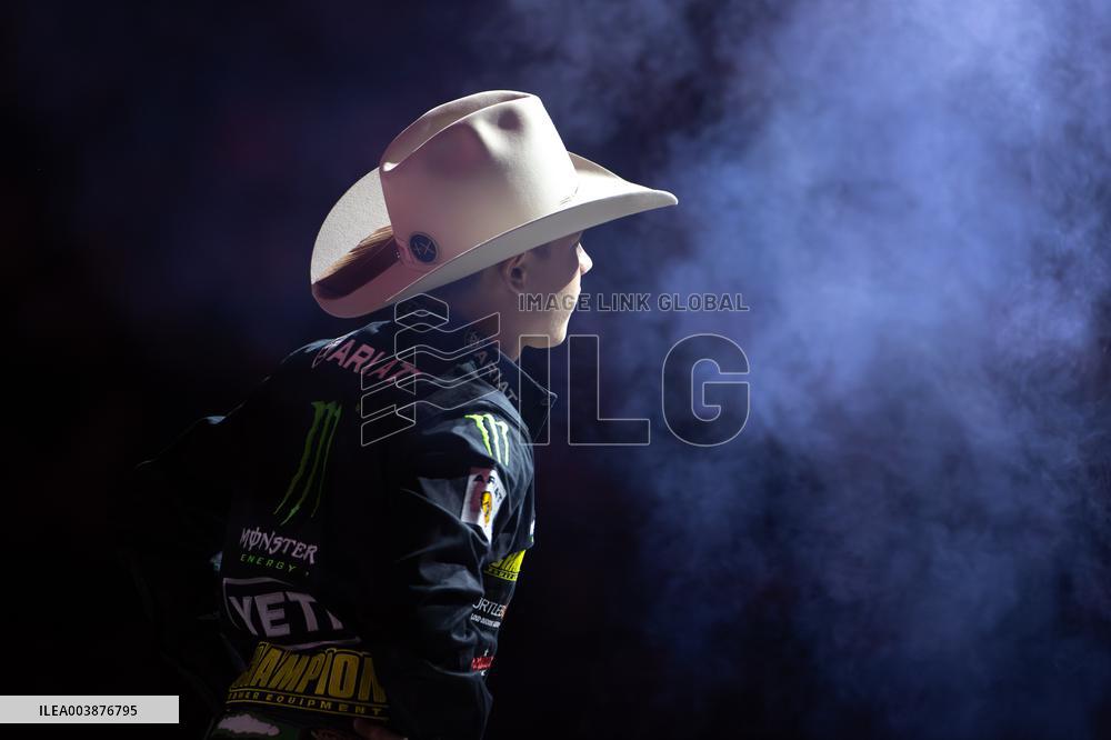Michelob Ultra PBR: Unleash The Beast At Houston Toyota Center