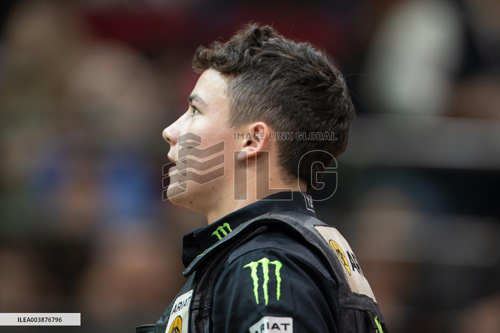 Michelob Ultra PBR: Unleash The Beast At Houston Toyota Center