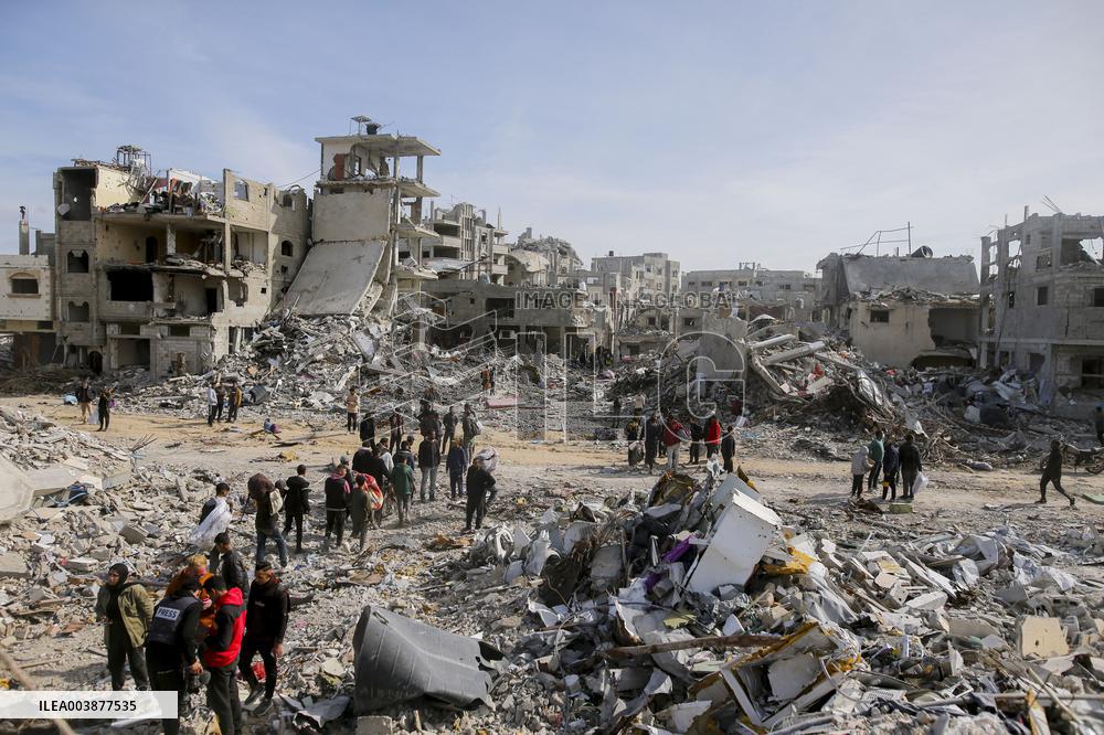 Displaced Residents Return To Their Homes After Over A Year Of Conflic - Gaza