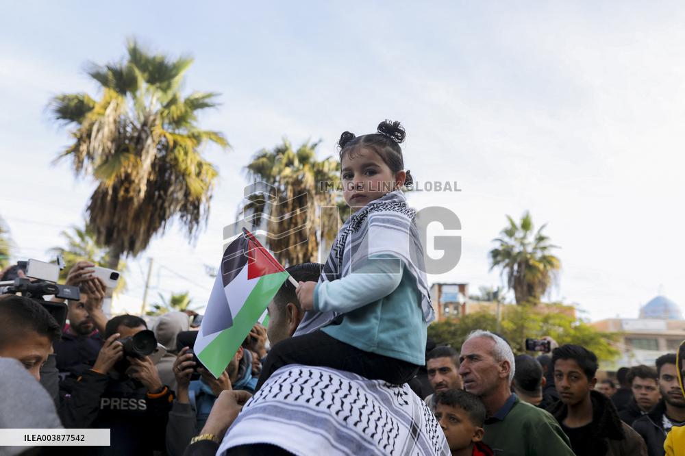 Displaced Residents Return To Their Homes After Over A Year Of Conflic - Gaza