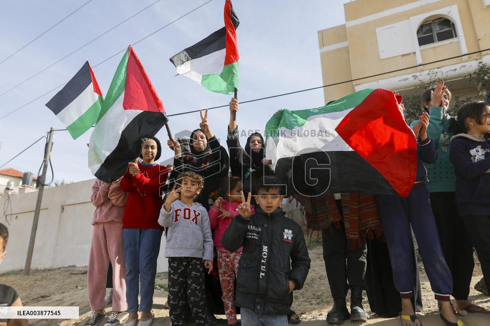 Displaced Residents Return To Their Homes After Over A Year Of Conflic - Gaza