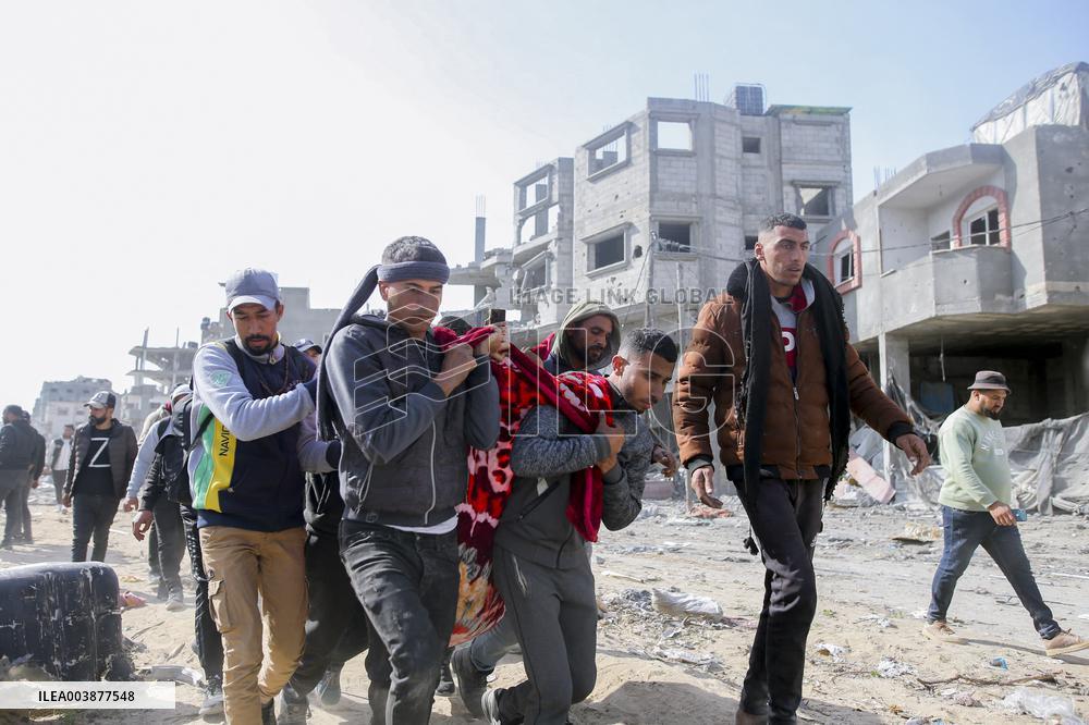 Displaced Residents Return To Their Homes After Over A Year Of Conflic - Gaza