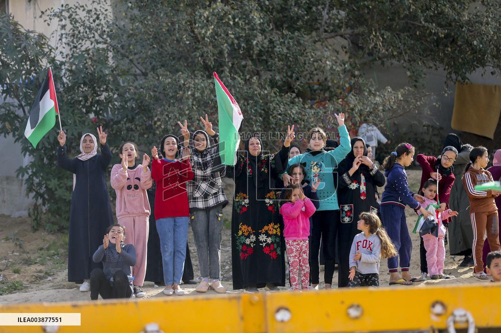 Displaced Residents Return To Their Homes After Over A Year Of Conflic - Gaza