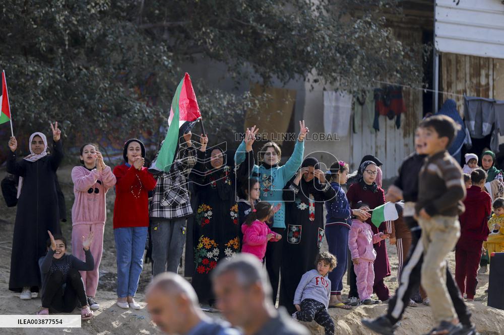 Displaced Residents Return To Their Homes After Over A Year Of Conflic - Gaza