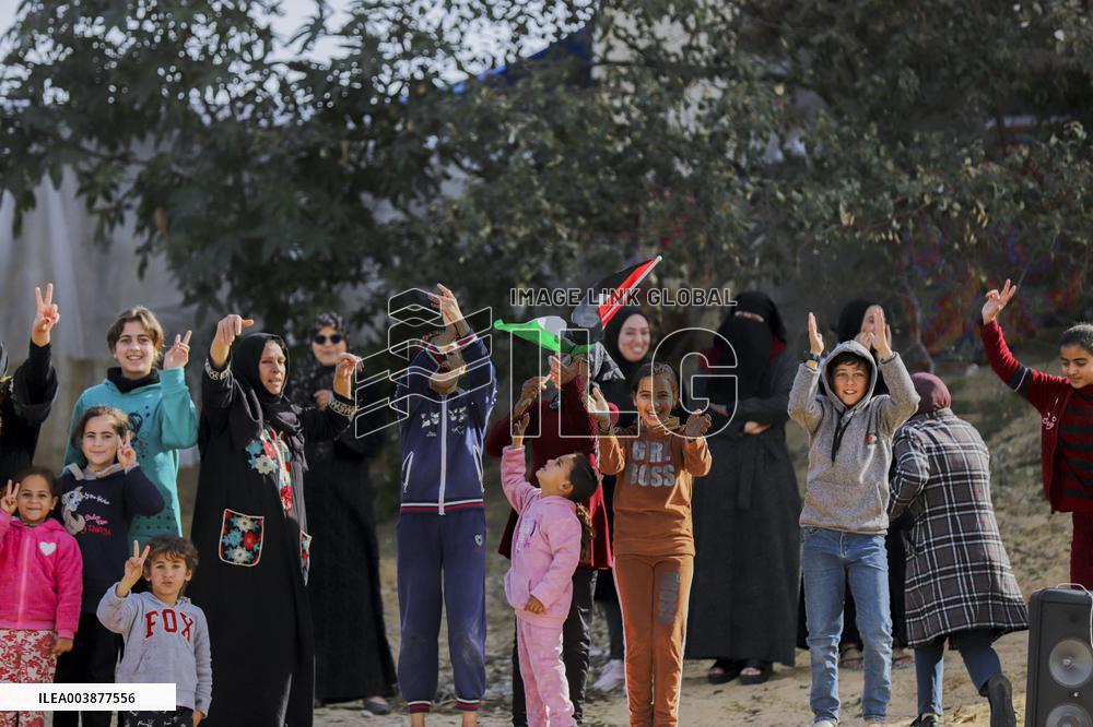 Displaced Residents Return To Their Homes After Over A Year Of Conflic - Gaza
