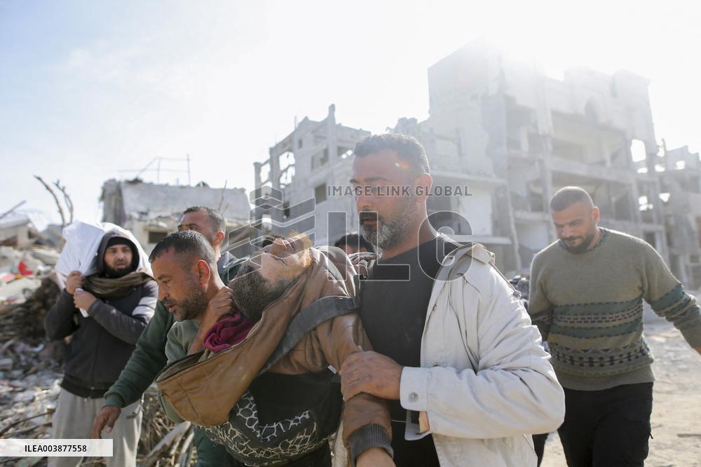 Displaced Residents Return To Their Homes After Over A Year Of Conflic - Gaza