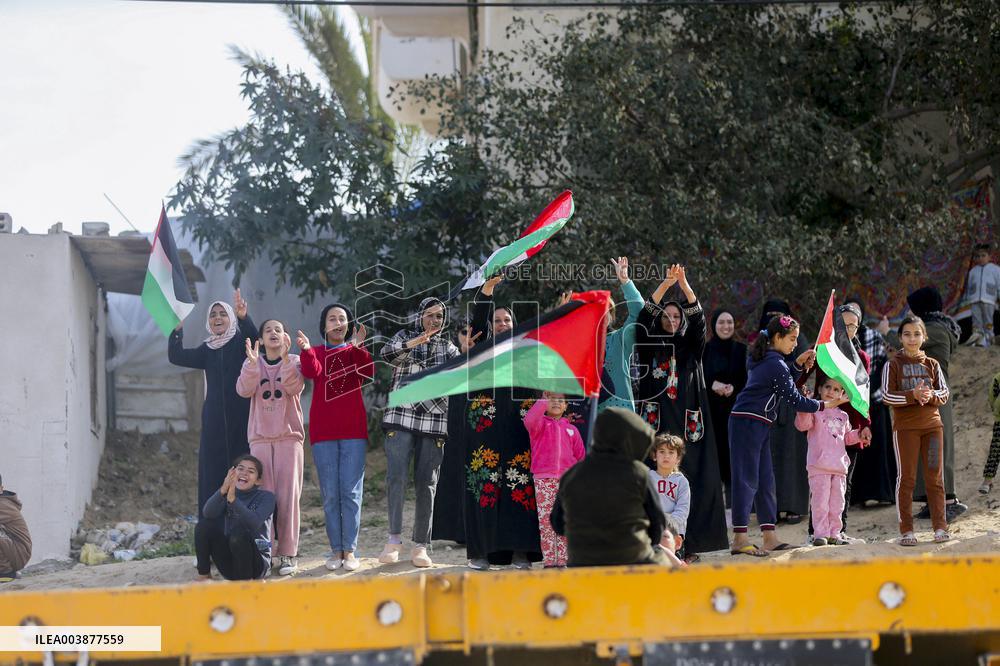 Displaced Residents Return To Their Homes After Over A Year Of Conflic - Gaza