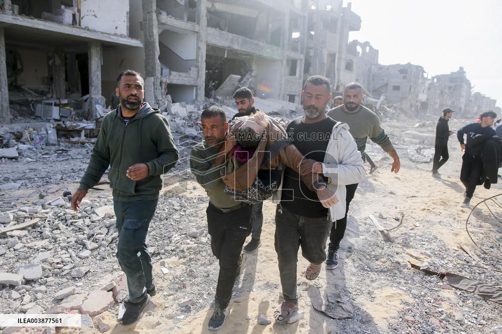 Displaced Residents Return To Their Homes After Over A Year Of Conflic - Gaza