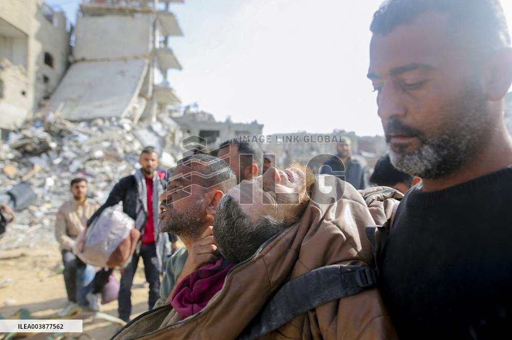 Displaced Residents Return To Their Homes After Over A Year Of Conflic - Gaza