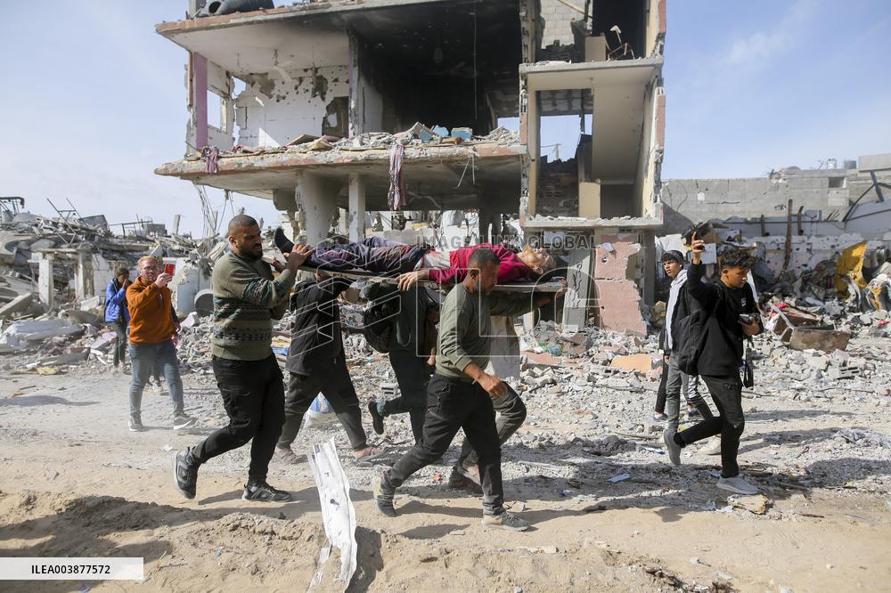 Displaced Residents Return To Their Homes After Over A Year Of Conflic - Gaza