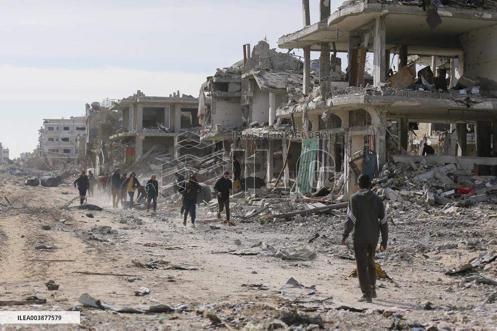 Displaced Residents Return To Their Homes After Over A Year Of Conflic - Gaza