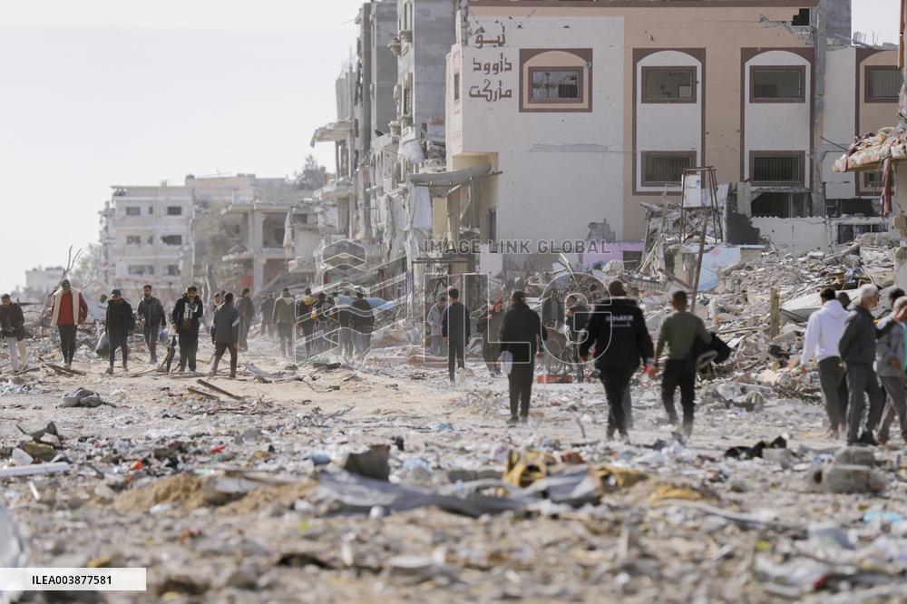 Displaced Residents Return To Their Homes After Over A Year Of Conflic - Gaza