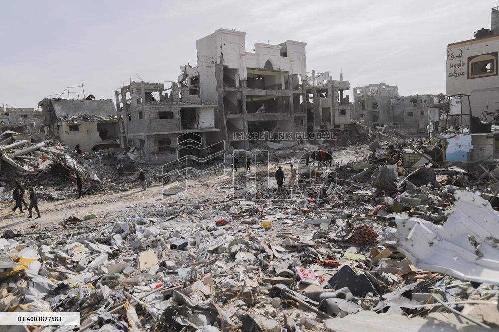 Displaced Residents Return To Their Homes After Over A Year Of Conflic - Gaza