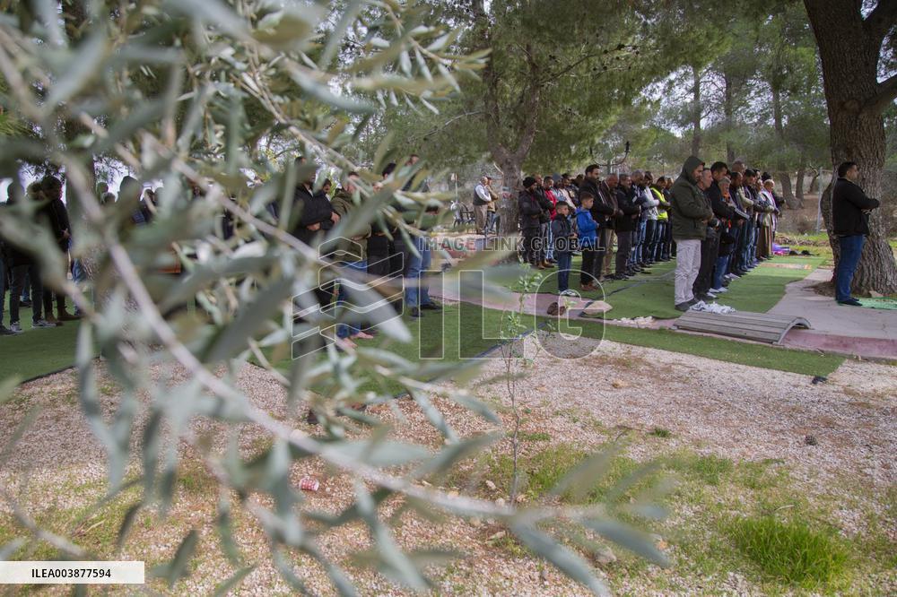 Israeli Occupation Forces Suppressed Palestinian Worshipers Near Mount Sbeih