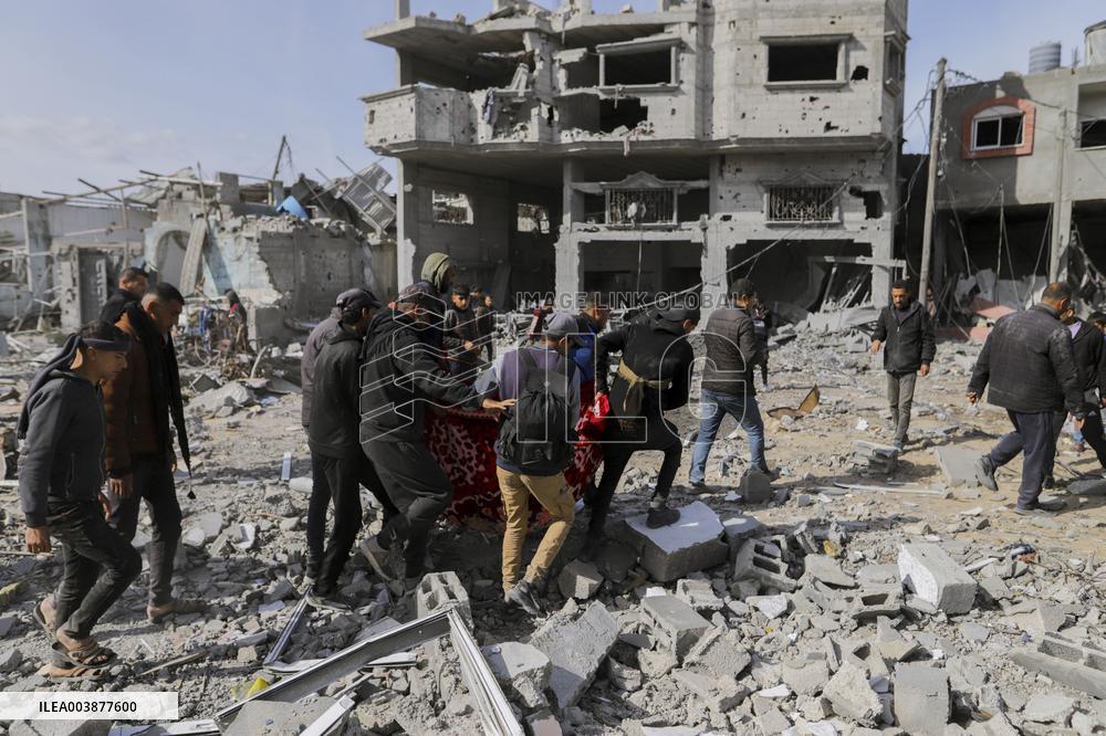 Displaced Residents Return To Their Homes After Over A Year Of Conflic - Gaza