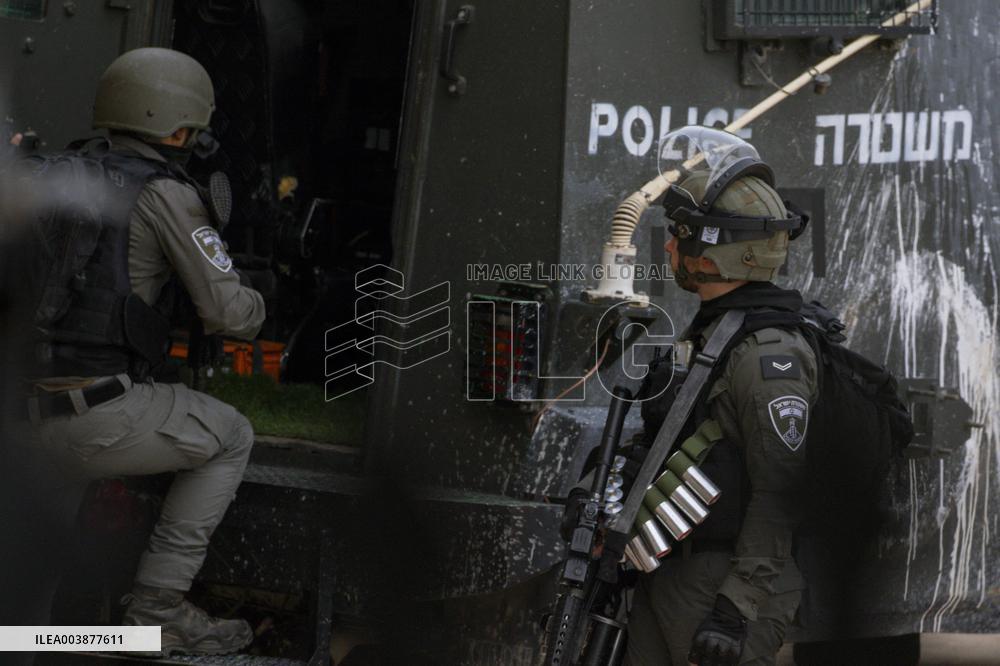 Israeli Occupation Forces Suppressed Palestinian Worshipers Near Mount Sbeih