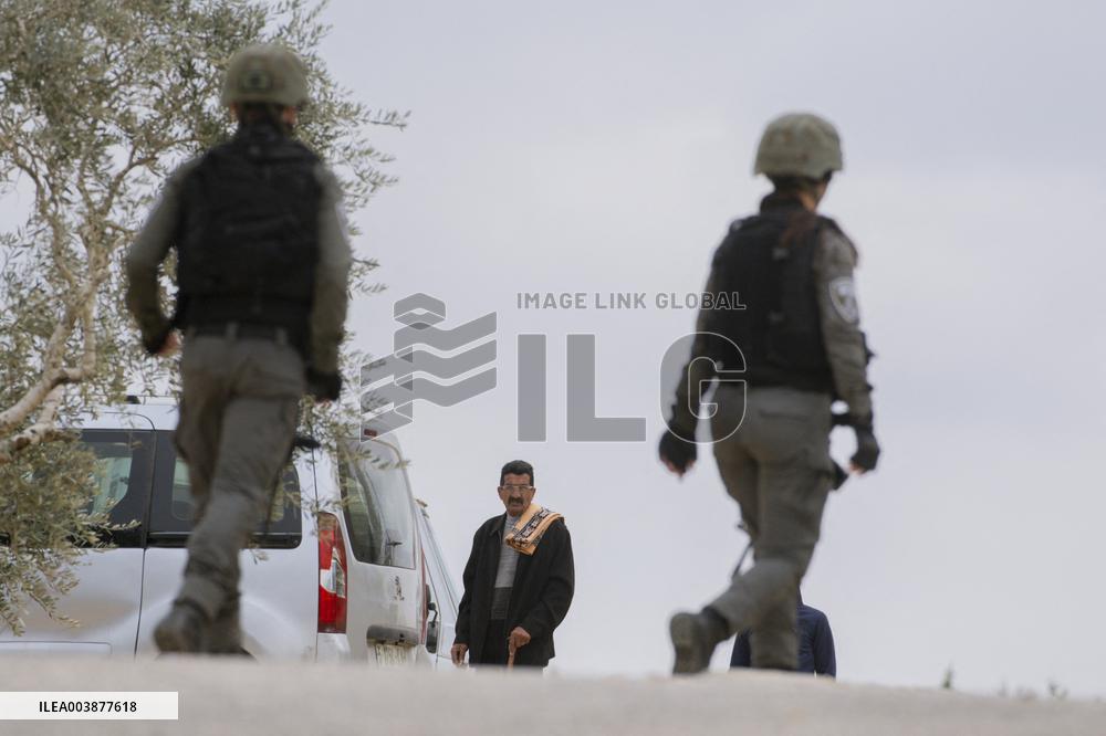 Israeli Occupation Forces Suppressed Palestinian Worshipers Near Mount Sbeih