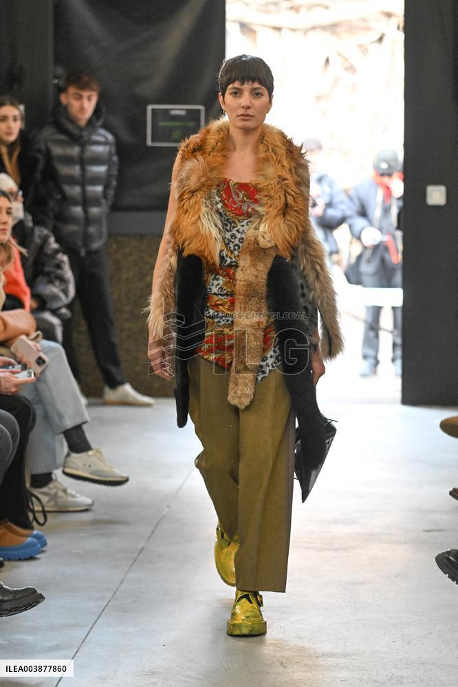 MFW - Simon Cracker Runway