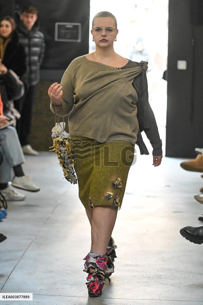 MFW - Simon Cracker Runway