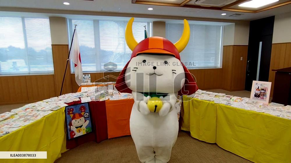 Popular mascot Hikonyan