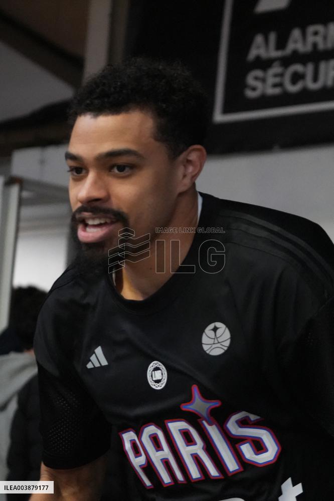 Basketball - La Rochelle V Paris