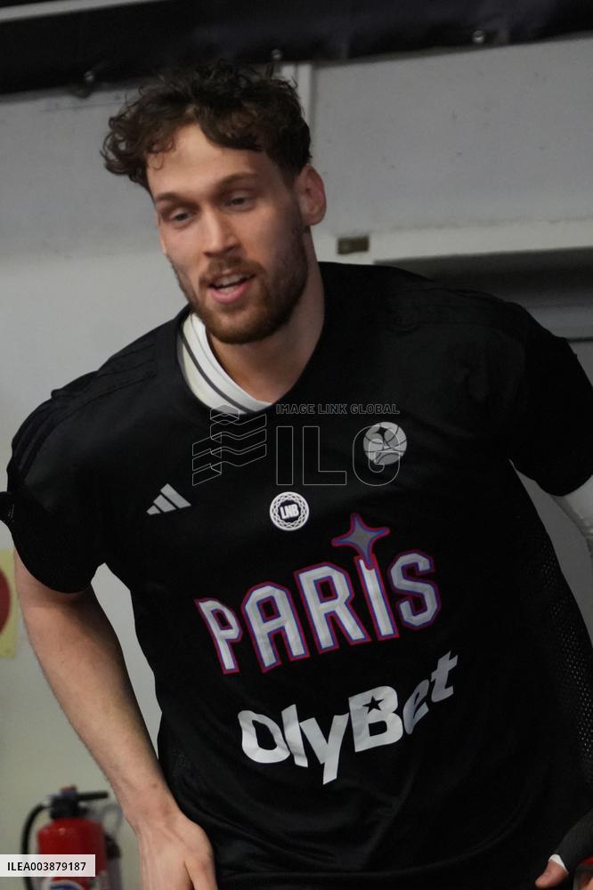 Basketball - La Rochelle V Paris