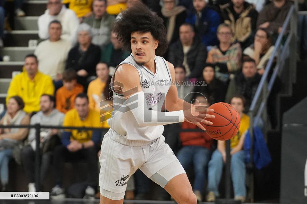 Basketball - La Rochelle V Paris