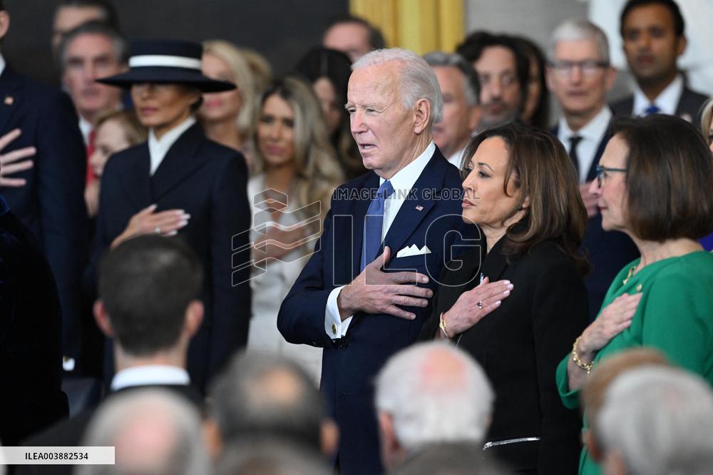 Christopher Macchio Performs National Anthem At Trump Inauguration - DC