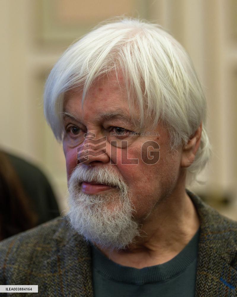 Paul Watson Meets With Mayor Benoit Payan - Marseille