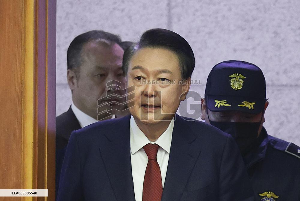 Impeached S. Korean president attends court hearing