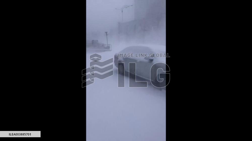 China: Blizzard Strikes Yantai, Streets Covered In Thick Snow